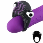 Inel vibrant premium negru, așezat la baza penisului, pentru a arăta modul de purtare