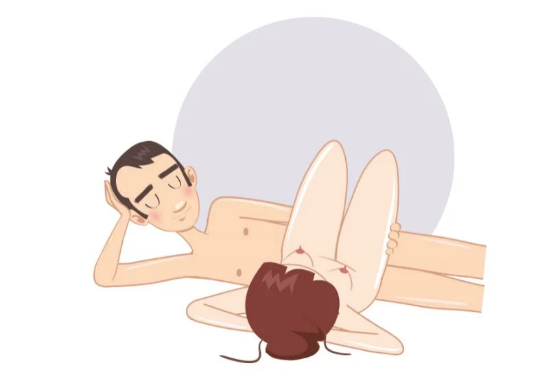 Culcați în T — poziție sexuală ilustrată, dificultate ușoară